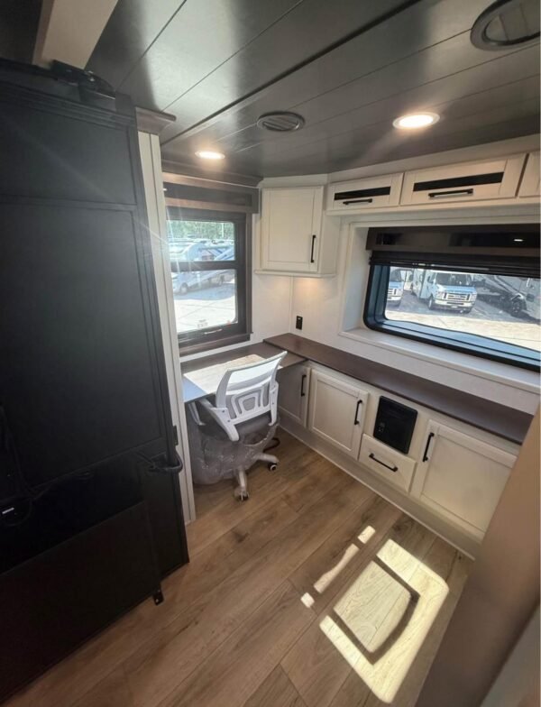 2017 KEYSTONE SPRINGDALE 2600TB - Image 6